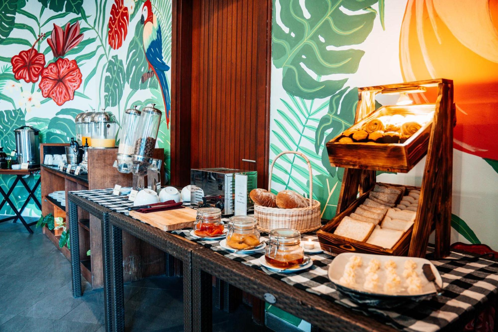Sense Canggu Beach Hotel Экстерьер фото