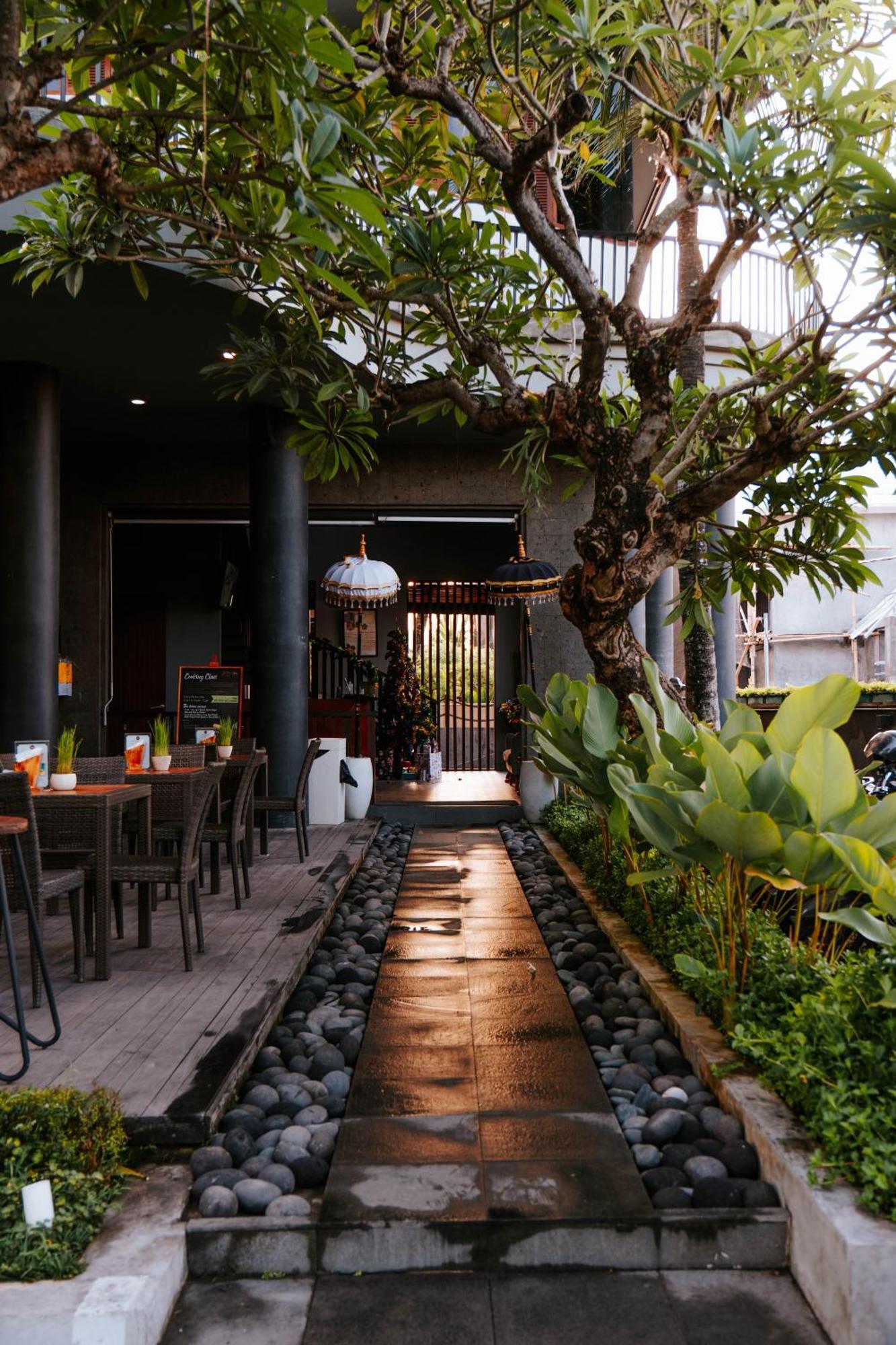 Sense Canggu Beach Hotel Экстерьер фото